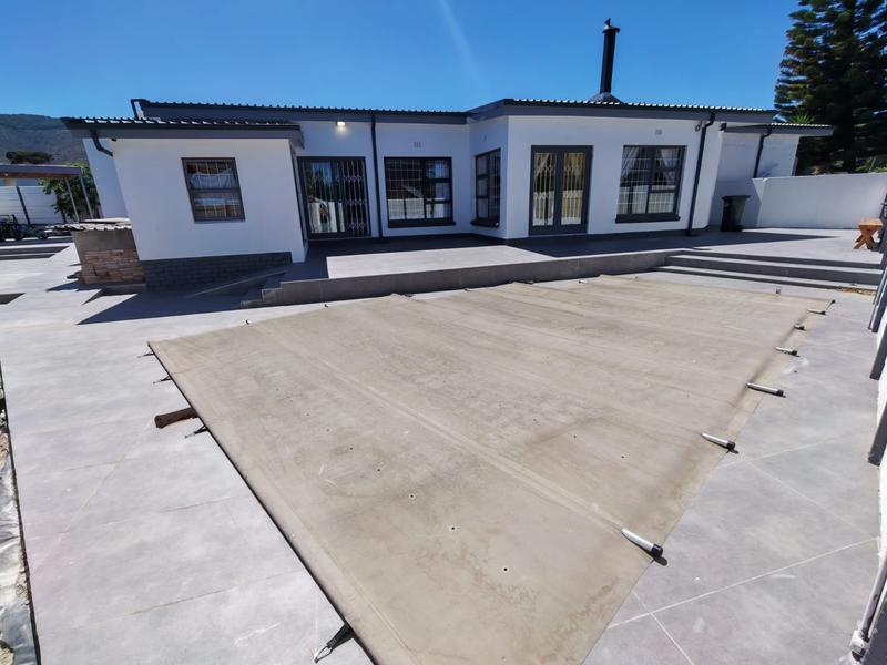 5 Bedroom Property for Sale in Welgelegen Western Cape